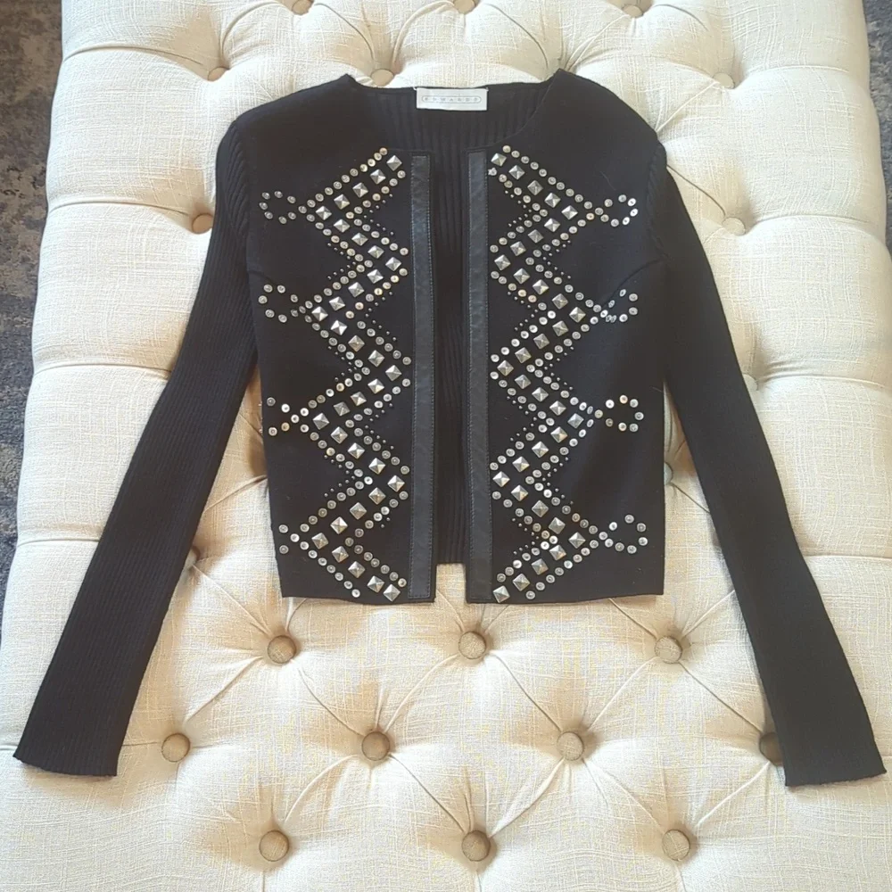 Cardigan - Picture 1 of 7